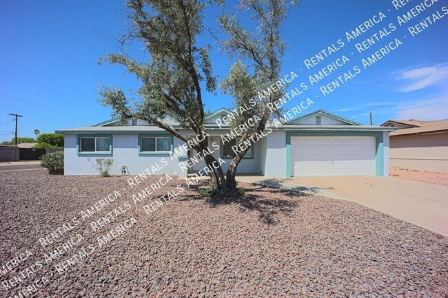 Photo - 614 N 74th St