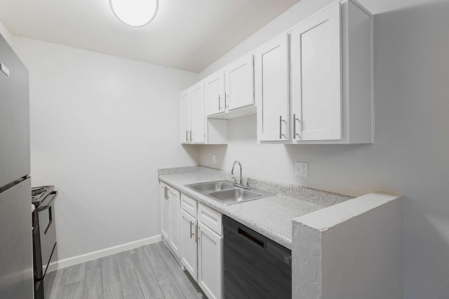 1x1D-Palomino-KITCHEN.png