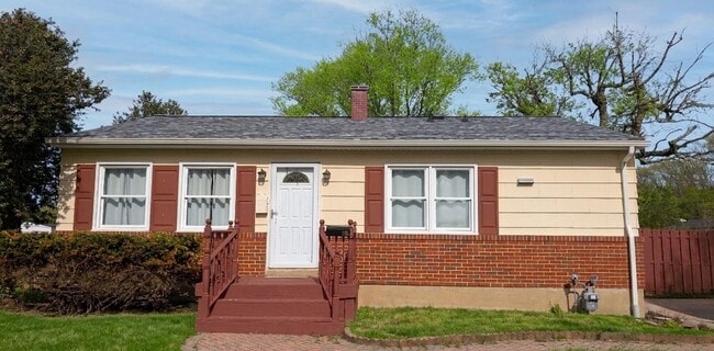 Building Photo - 605 Shirley Manor Rd