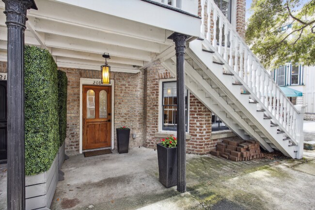 Photo - 208 W Hall St Unit B