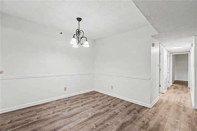 Photo - 3960 Riverlook Pkwy SE Unit 203
