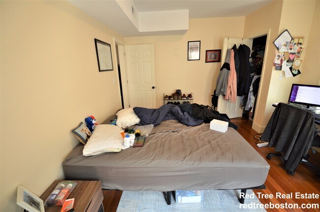 Photo - 74 Brooks St Apartments Unit 2