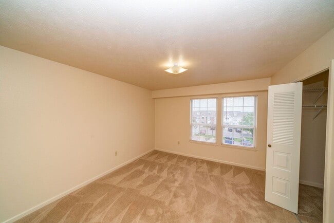 Dupont Lakes Apartments