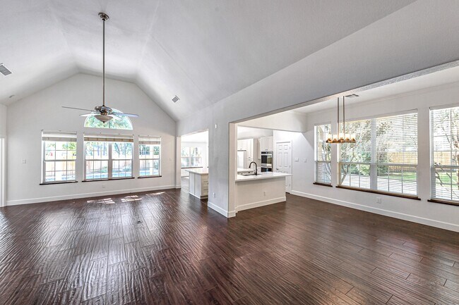 Photo - 6 Old River Pl