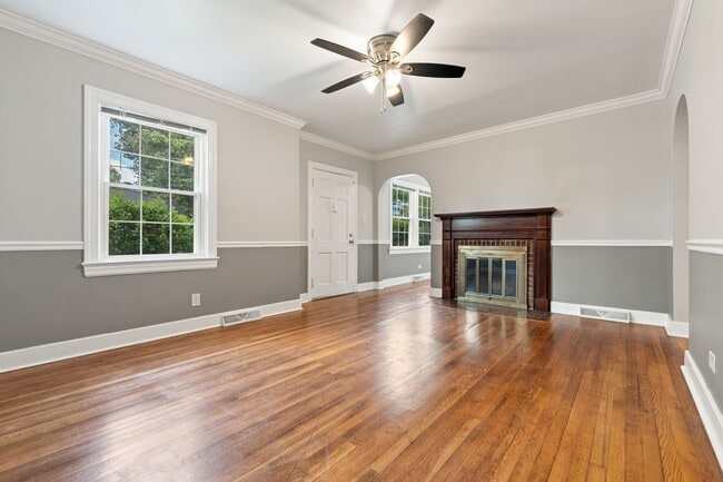 Photo - 2408 Cascadilla St