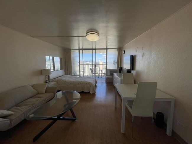 Building Photo - 445 Seaside Ave
