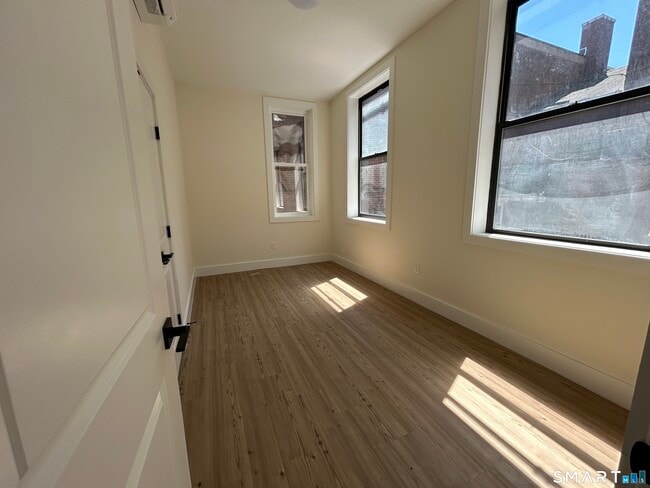 Photo - 472 Main St Unit 2C