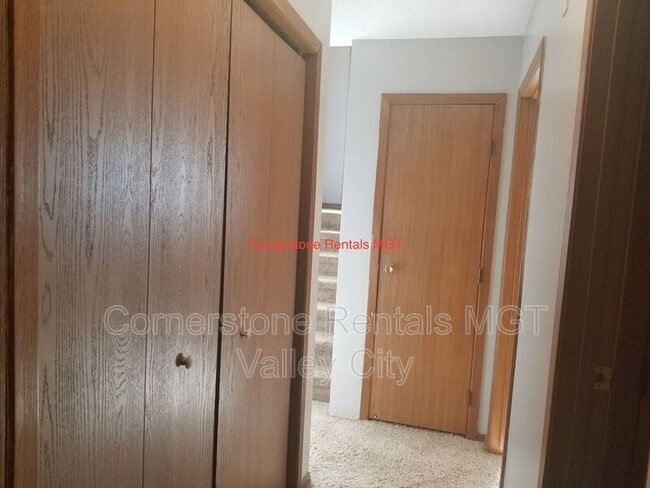 Photo - 918 9th Ave SE