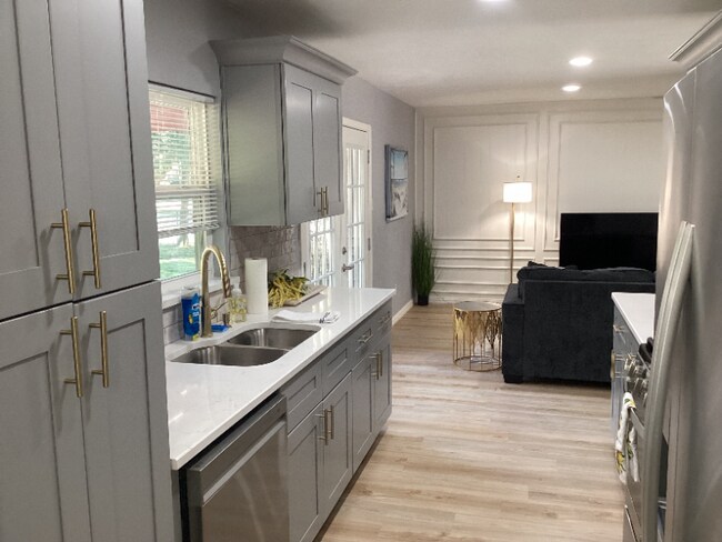 Photo - 245 Malone Ave