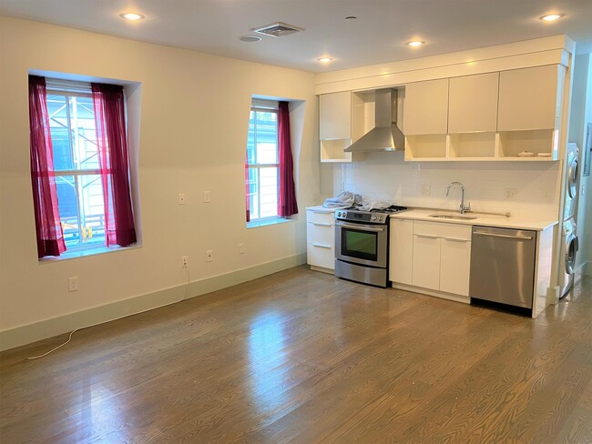 Photo - 15 Boardman St Unit 2