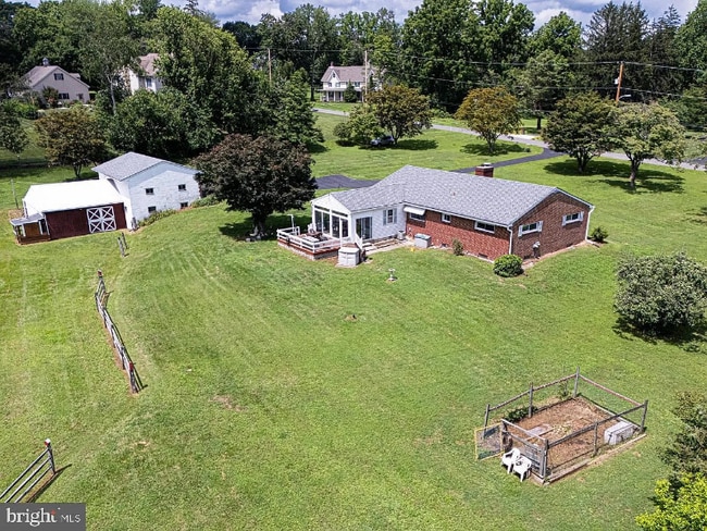 Photo - 1090 Wilson Ave