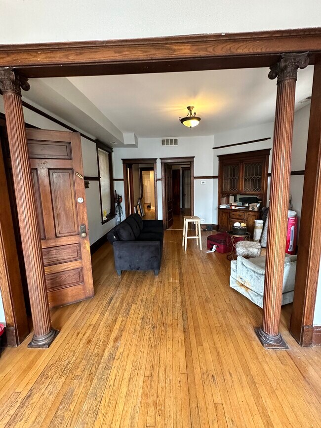 Photo - 3350 N Sheffield Ave Condo Unit 2