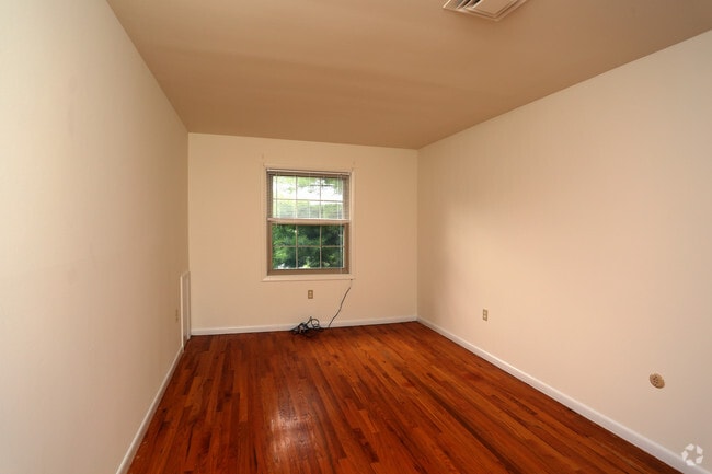 3 Bedroom-2nd Bedroom