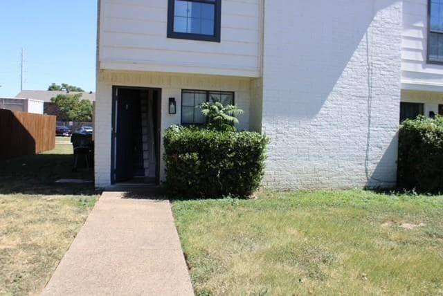 Photo - 2705 Wimbledon Ct Apartamento Unidad B