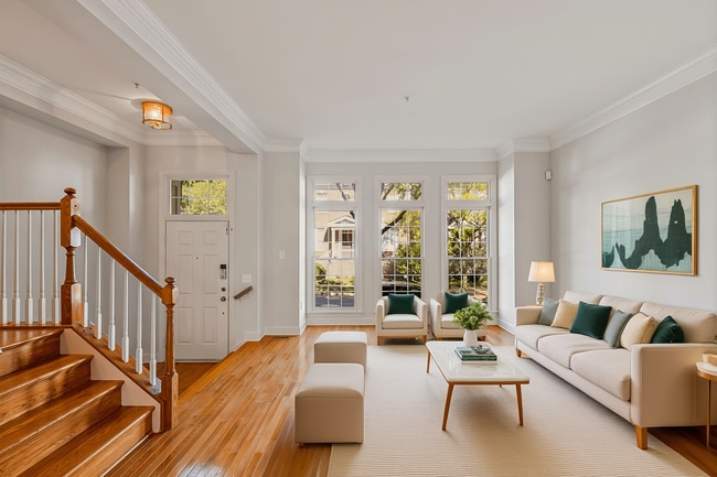 Photo - 1022 Crestfield Dr