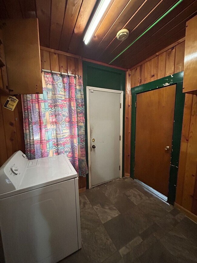 Photo - 818 Placer St