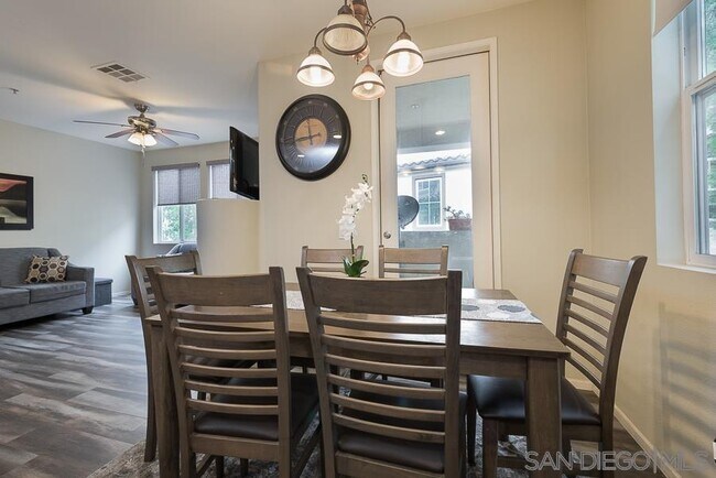 Photo - 4461 Avenida Aquila