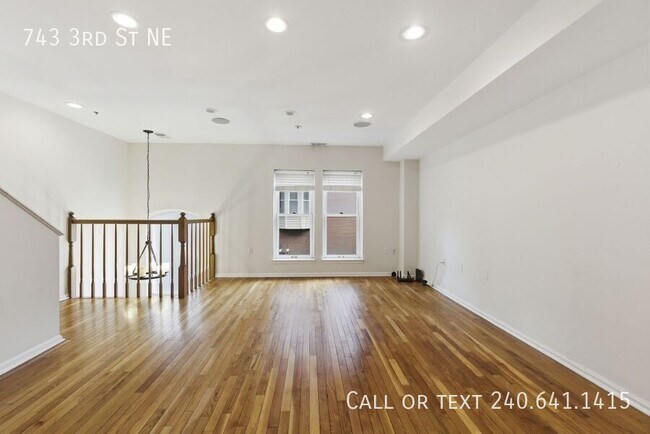 Photo - 743 3rd St NE