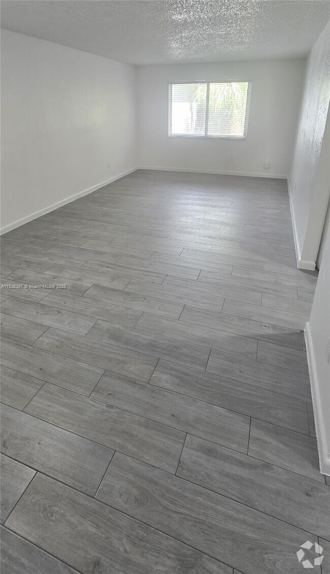 Building Photo - 10820 SW 200th Dr Unit 471 Rental