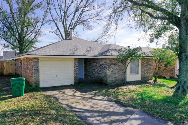 Photo - 2800 Yorktowne Dr