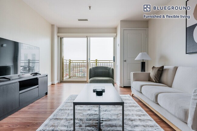 Photo - 4001 9th St N Unidad FL20-ID1195