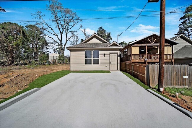 Photo - 16866 Glenheath St