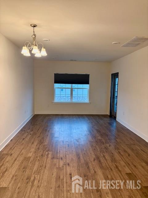 Photo - 425 Tavern Rd