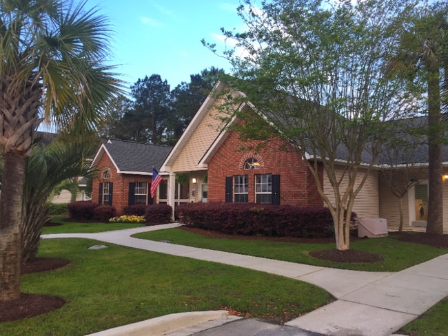 Photo - 1021 Fords Pointe Cir