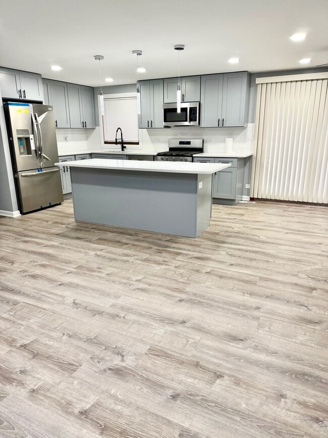 Photo - 1310 Somerset Ln