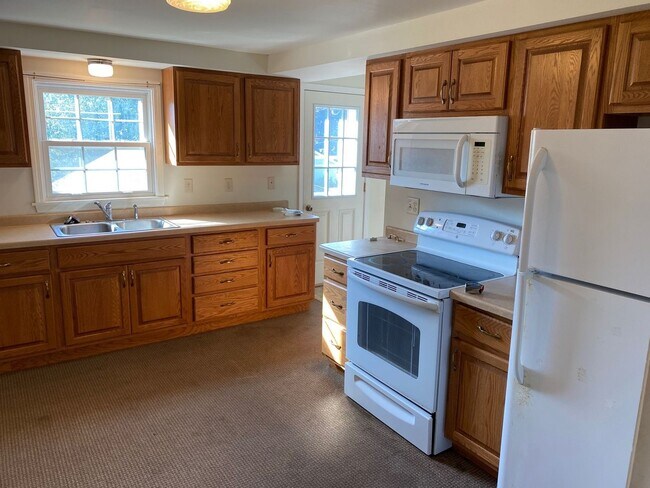 612 N 4th Ave Unit Upper
