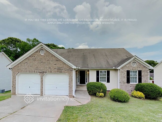 Building Photo - 4730 Camelot Dr