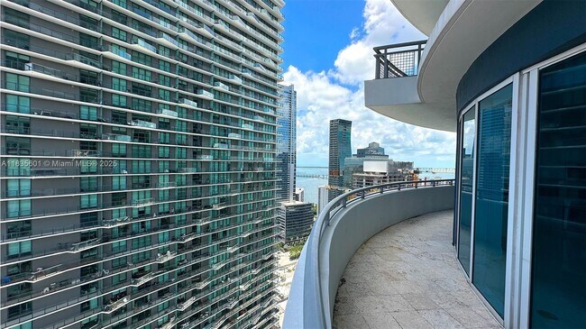 Photo - 60 SW 13th St Unidad 3624