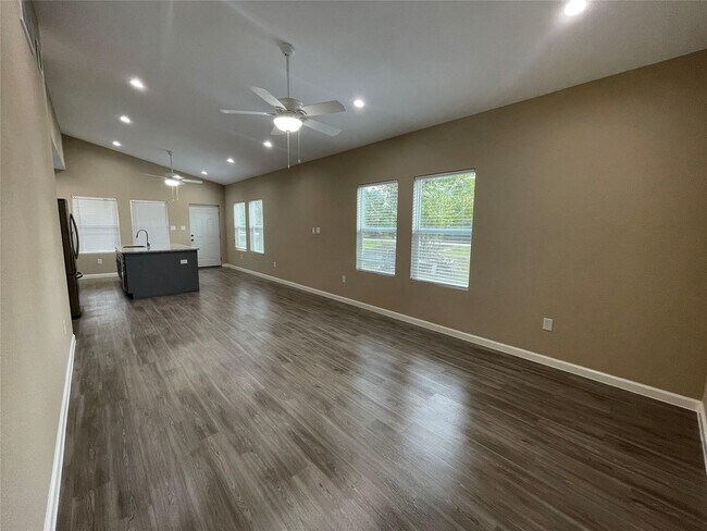 2210 Arapahoe Dr