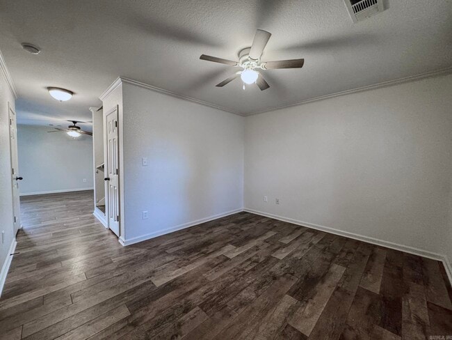 Photo - 36 Talladega Loop