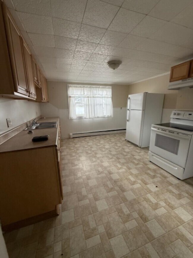 Photo - 604 Burgess St