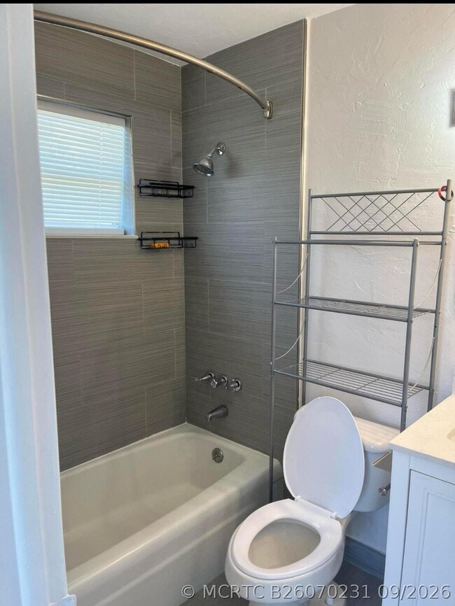 Photo - 1211 W 27th St