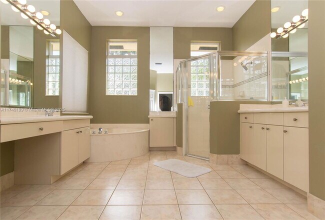 Photo - Eagle Watch Lane, Weston, FL 33327 - 5 BR 3.5 BA Single-Family Home