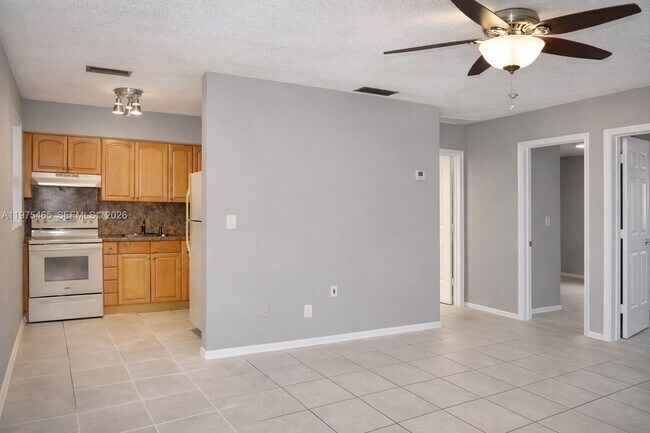 Photo - 3841 NE 3rd Ave Unit 2