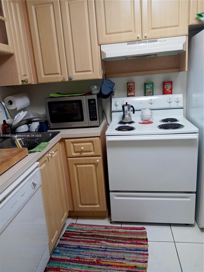 Photo - 9350 Fontainebleau Blvd Unit 313