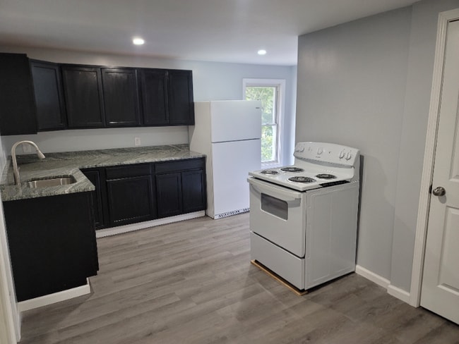 Photo - 7 W Park St Unit E