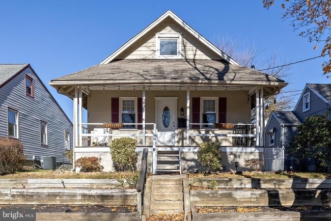 Photo - 1305 Sylvan Dr