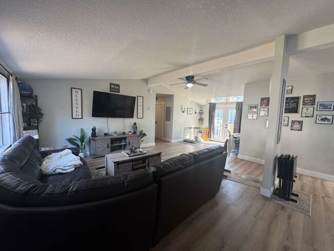 Photo - 113 Briggs St