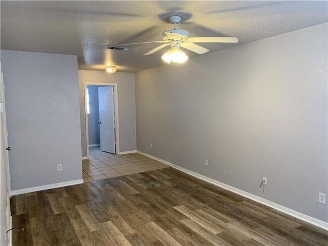 Photo - 2807 Cantabrian Dr Unit B