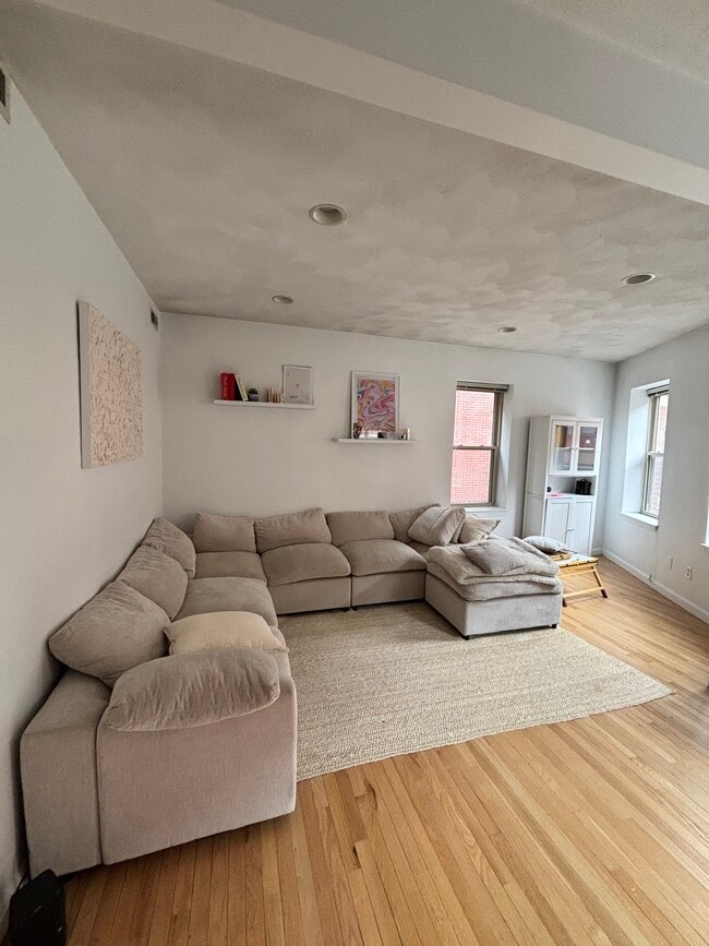 Living Area - 378 North St Unit Spacious North End - 2BR