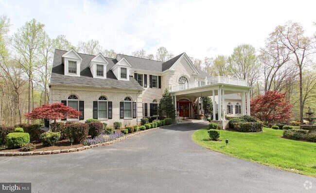 Building Photo - 7808 Hill House Ct