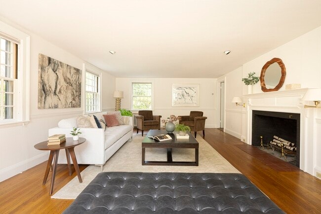 19 Gray Gardens E