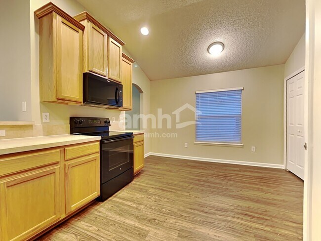 Photo - 2623 Creek Ridge Dr