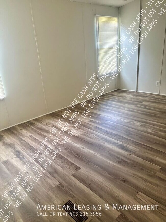 Photo - 109 Hornet Ln