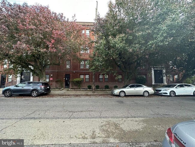 Photo - 7057 Cresheim Rd Unit 2