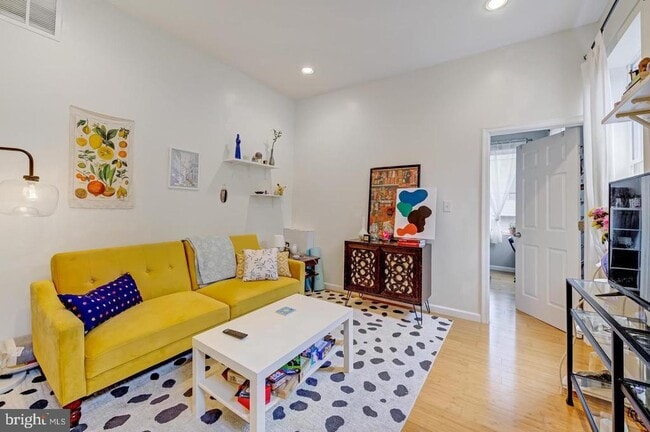 Photo - 2452 Frankford Ave